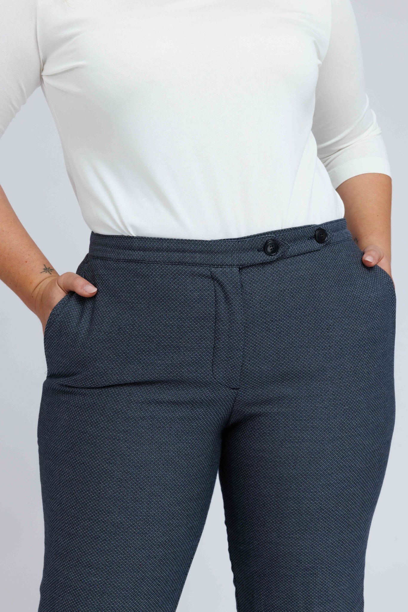 Thea Trousers in Micro Piqué Cotton Mix - ADAM BRODY Zürich