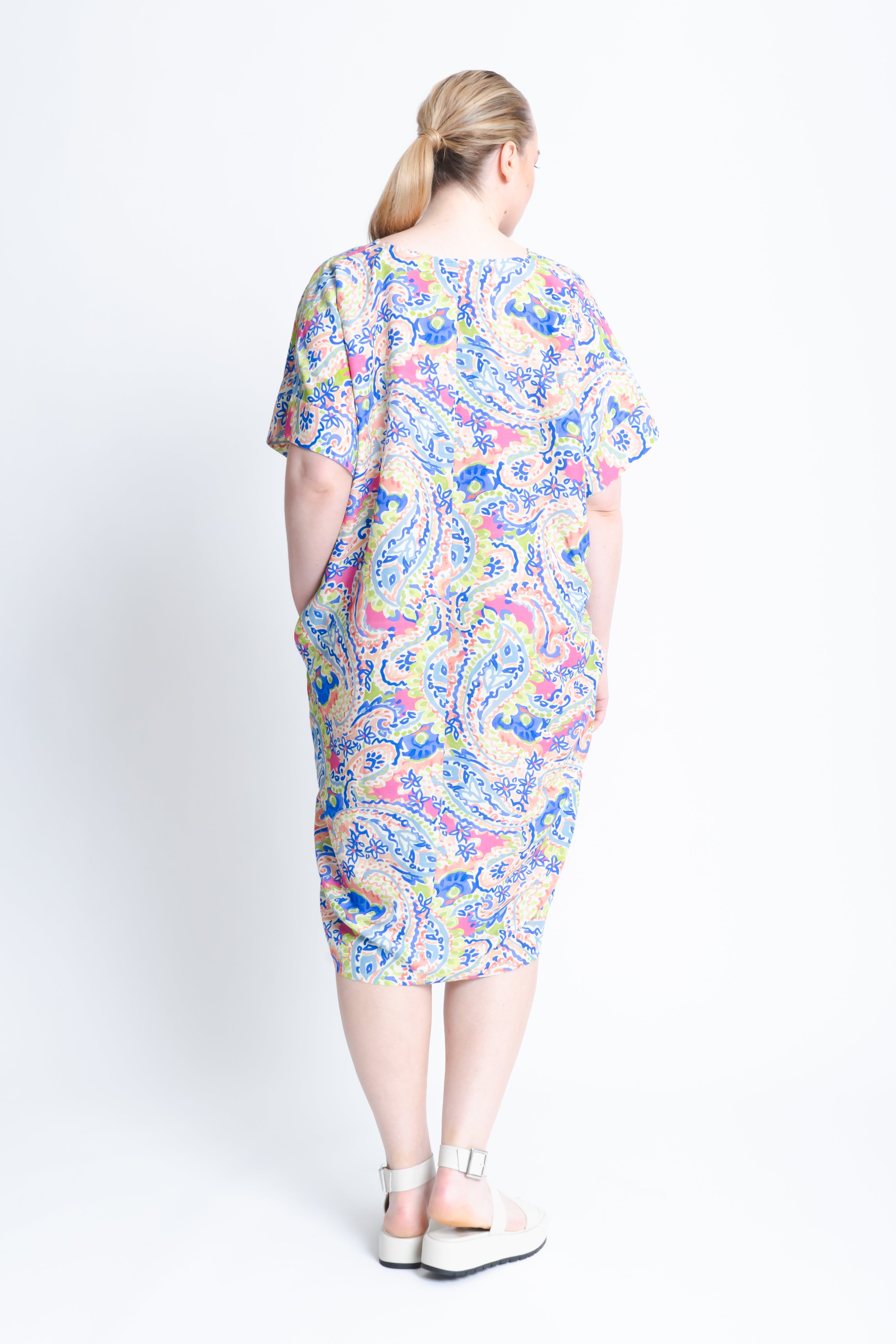 Nadine Dress in Viscose Paisley Print - ADAM BRODY Zürich